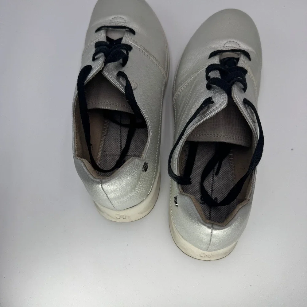 Revere‎ Crete Shoes Women 9M Silver Metallic Leather Comfort Slip *Blemishes 40